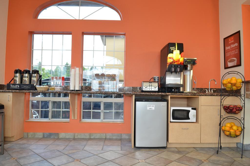 Econo Lodge Portland Airport Zewnętrze zdjęcie