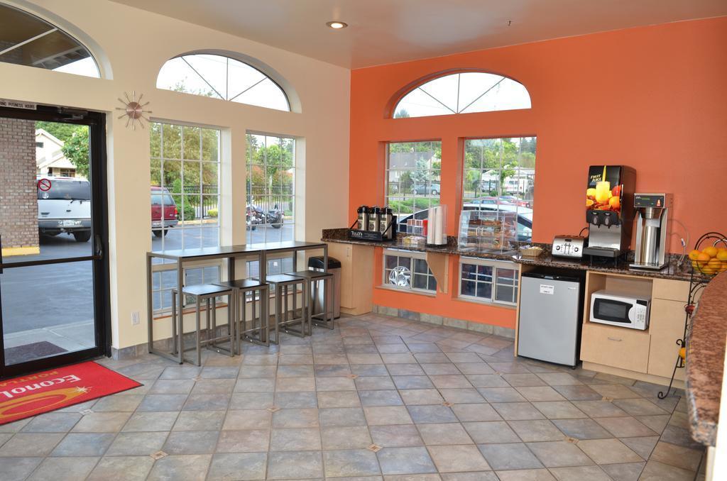 Econo Lodge Portland Airport Zewnętrze zdjęcie