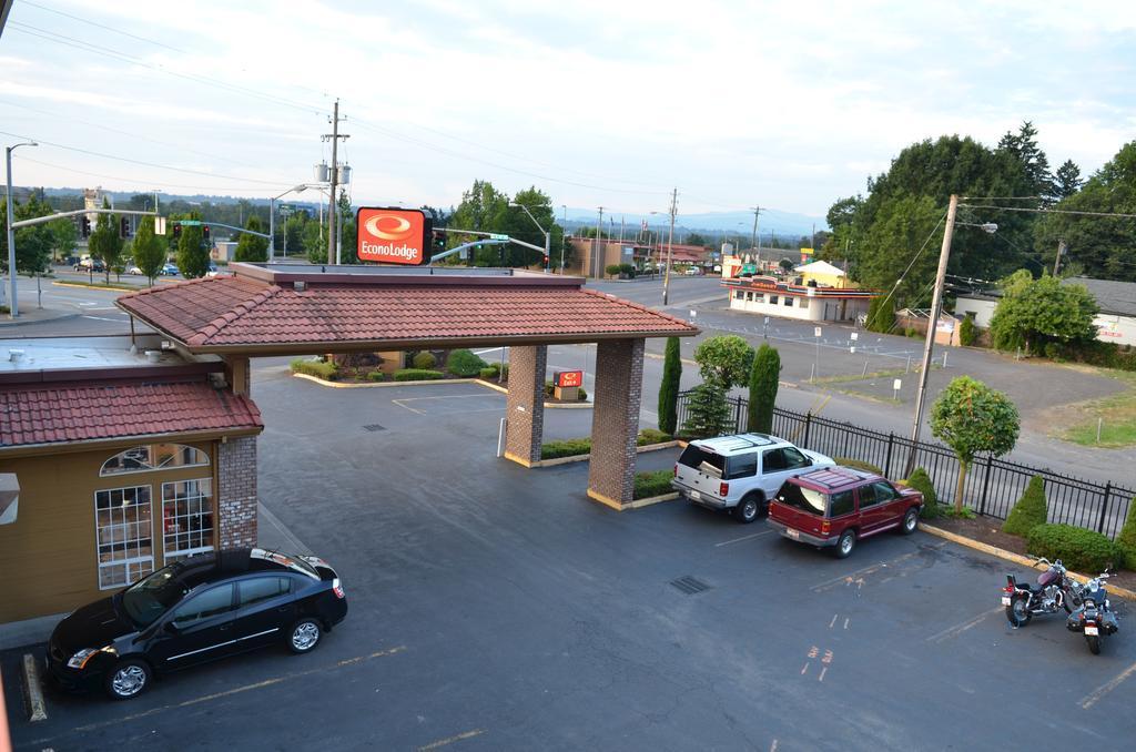 Econo Lodge Portland Airport Zewnętrze zdjęcie