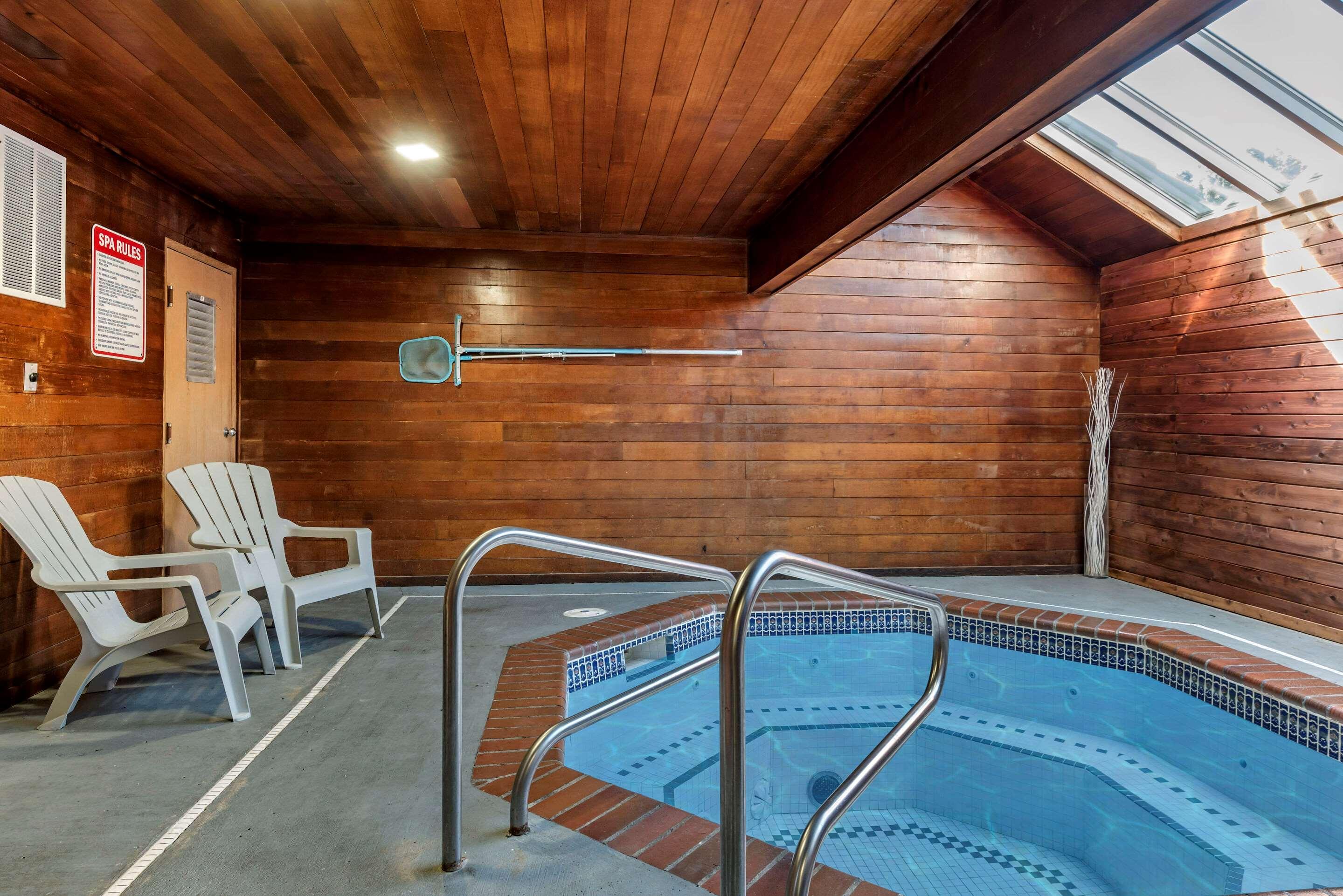 Econo Lodge Portland Airport Zewnętrze zdjęcie