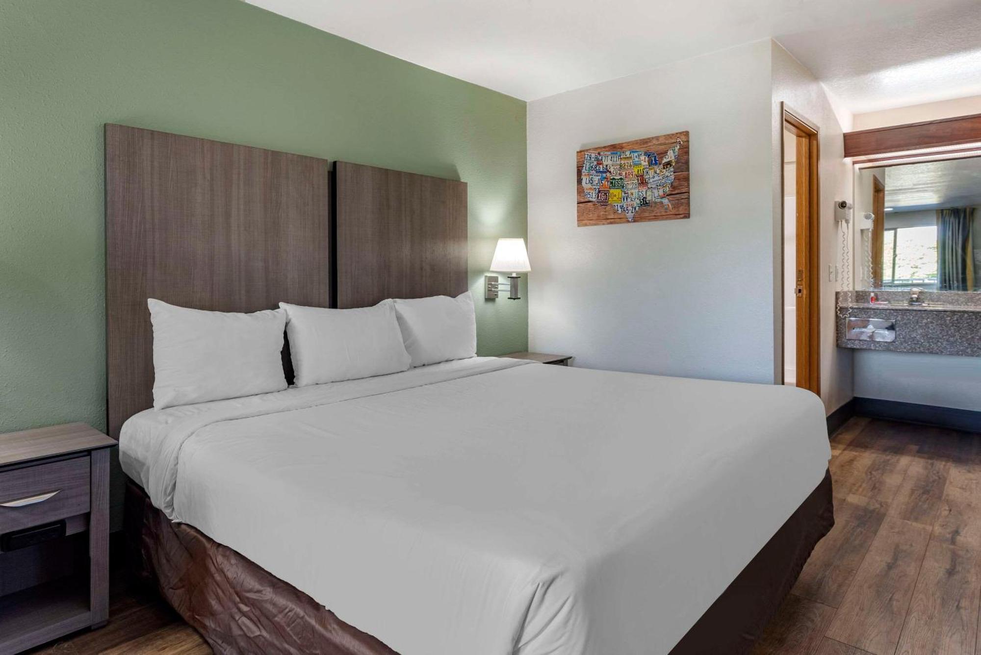 Econo Lodge Portland Airport Zewnętrze zdjęcie