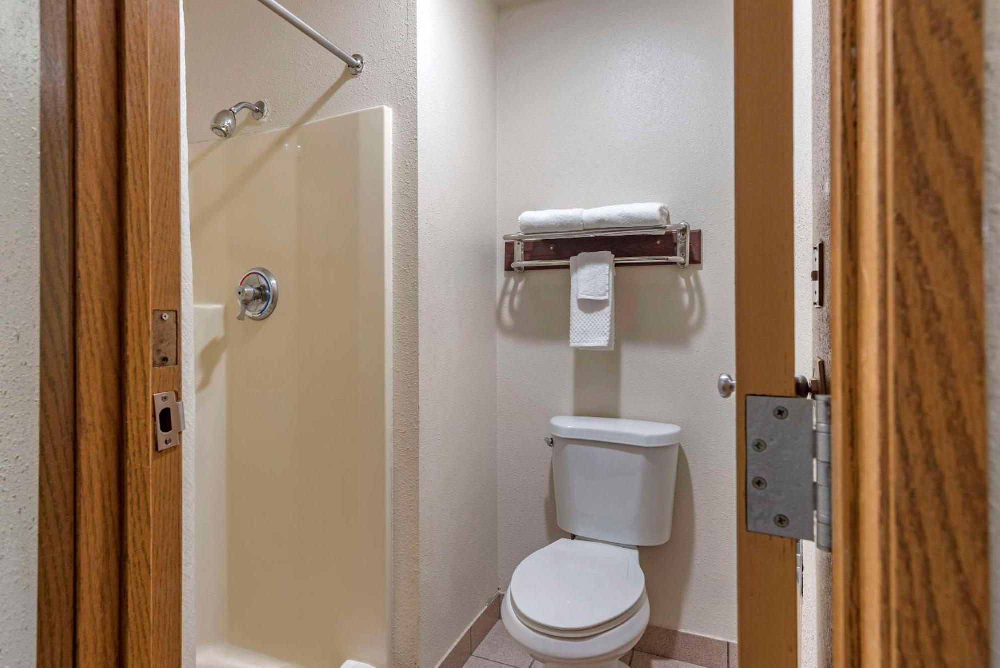 Econo Lodge Portland Airport Zewnętrze zdjęcie