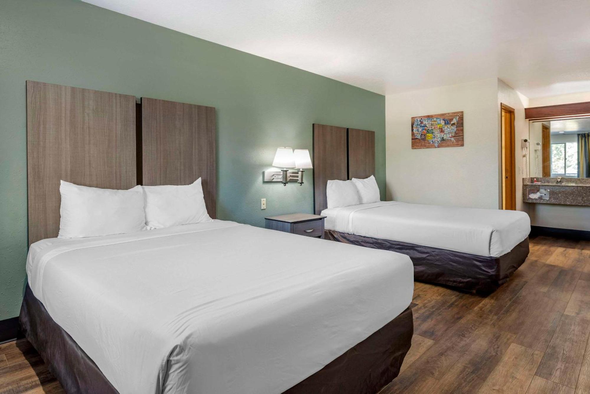 Econo Lodge Portland Airport Zewnętrze zdjęcie