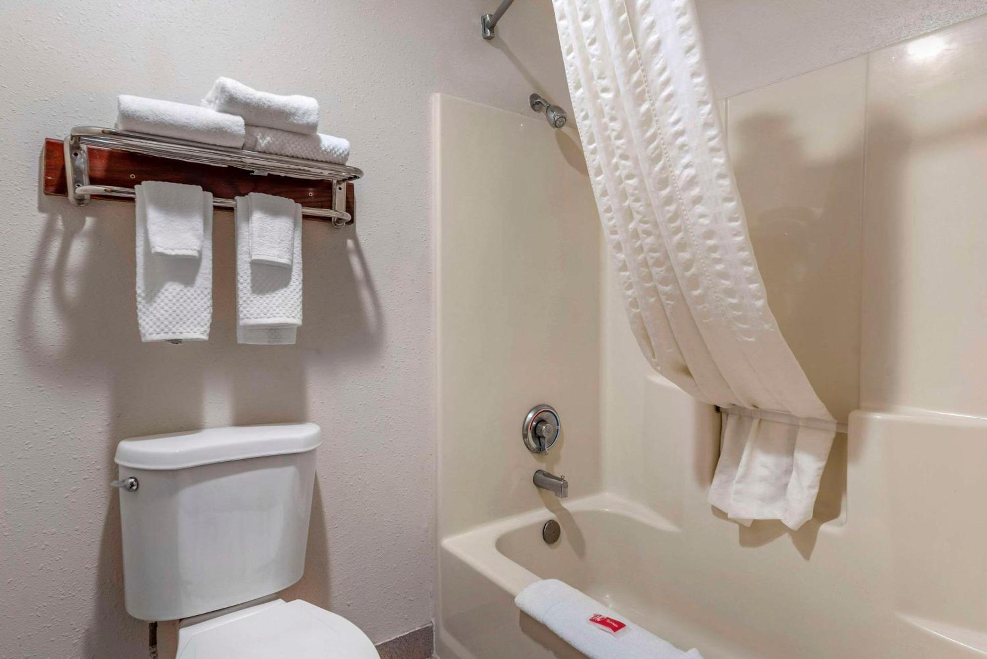 Econo Lodge Portland Airport Zewnętrze zdjęcie