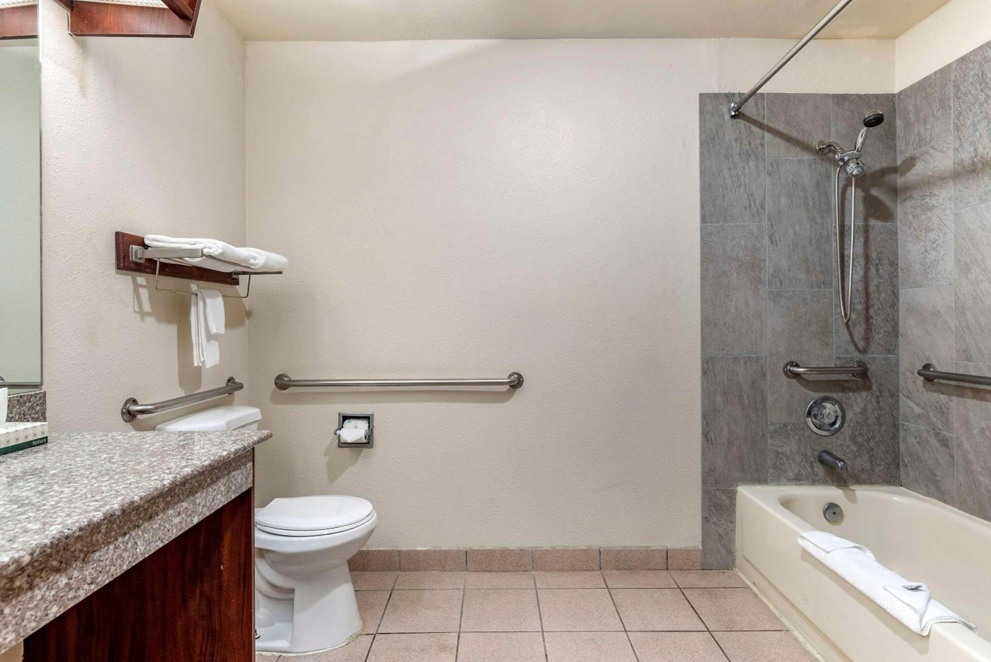 Econo Lodge Portland Airport Zewnętrze zdjęcie