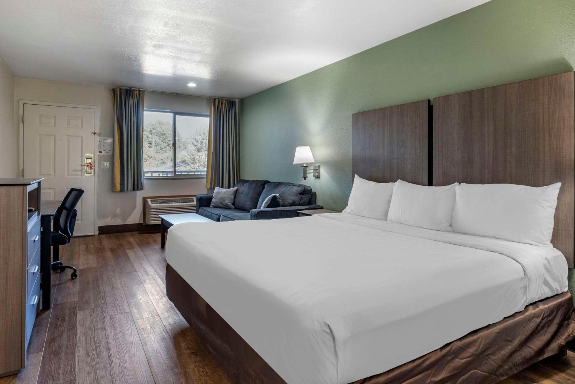 Econo Lodge Portland Airport Zewnętrze zdjęcie
